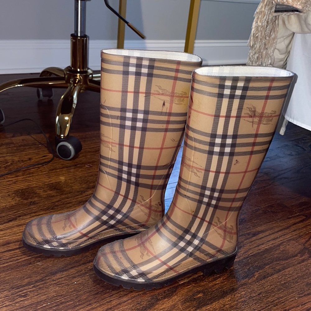 Burberry rain boots